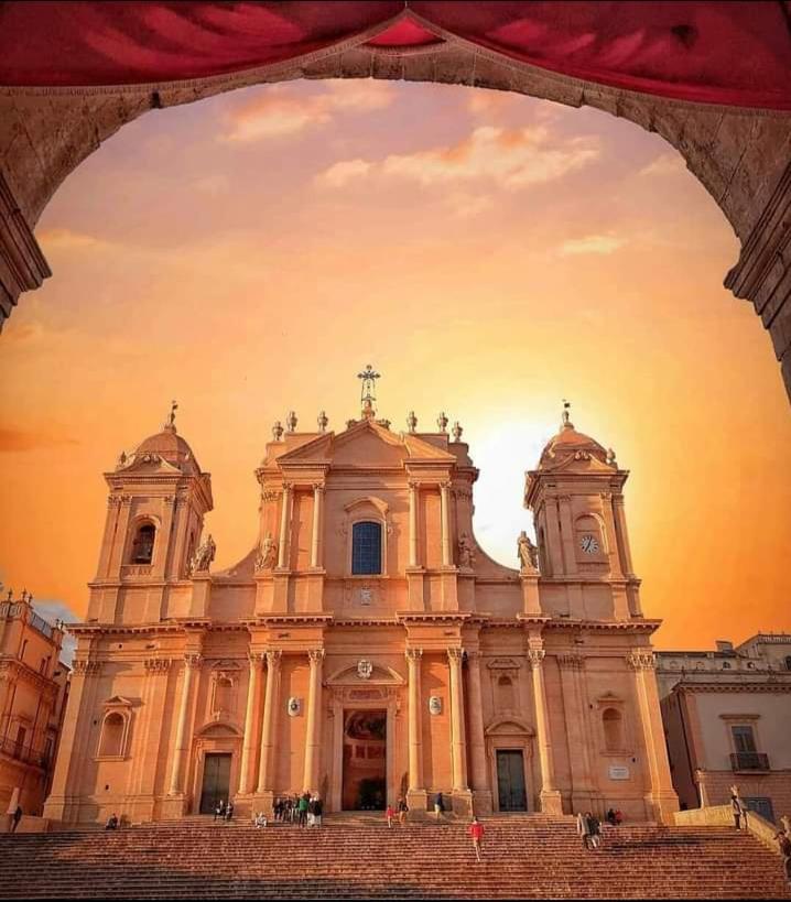 Il Sole Del Mediterraneo Noto Ngoại thất bức ảnh